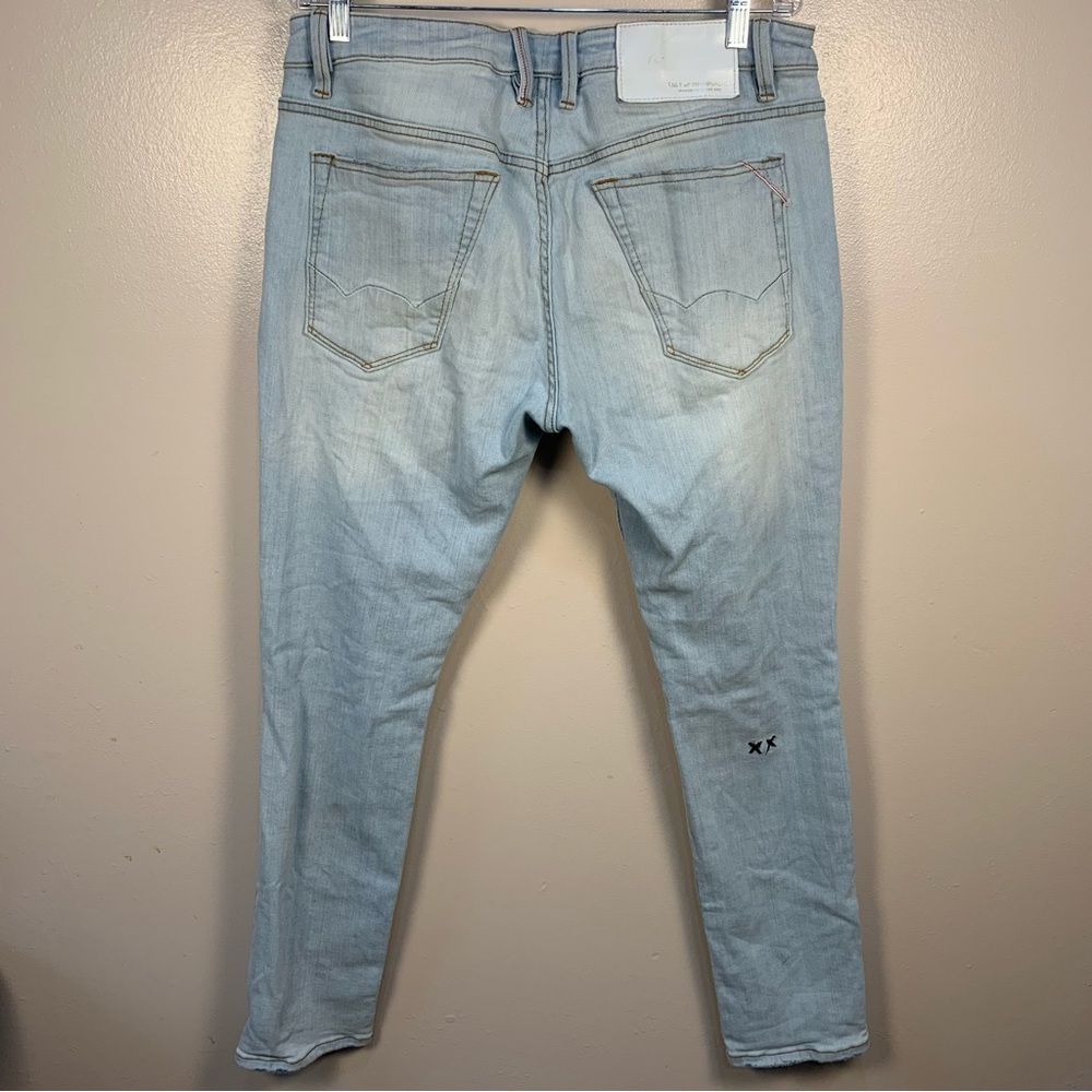 Cult of Individuality Rocker Slim Jeans Distressed Light Wash - Picture 2 of 15